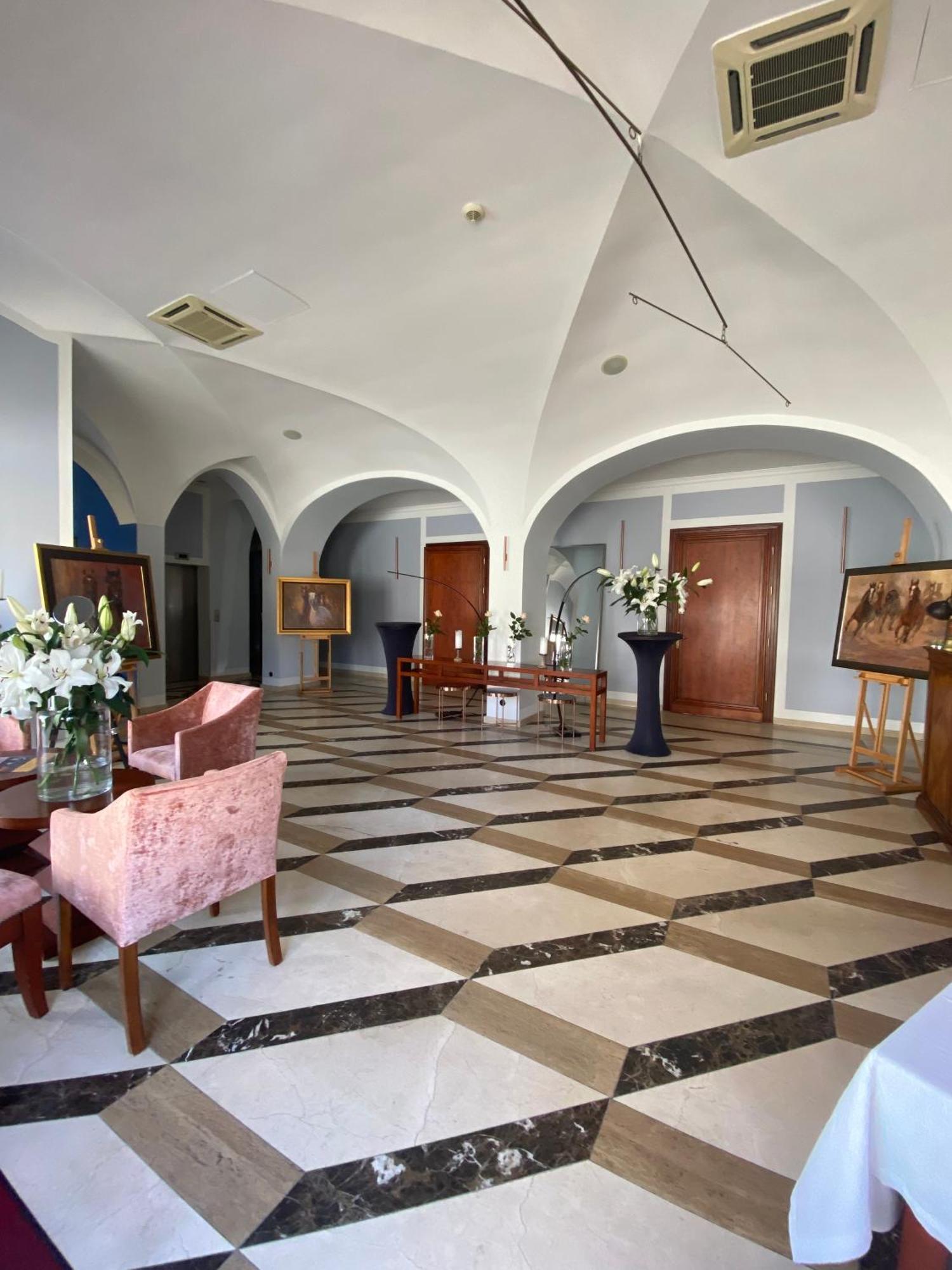 Hotel Rejs อุสตกา ภายนอก รูปภาพ