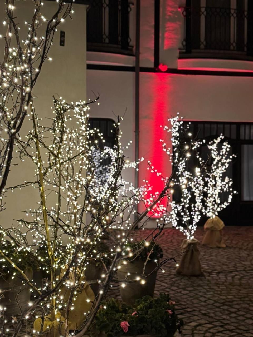 Hotel Rejs อุสตกา ภายนอก รูปภาพ